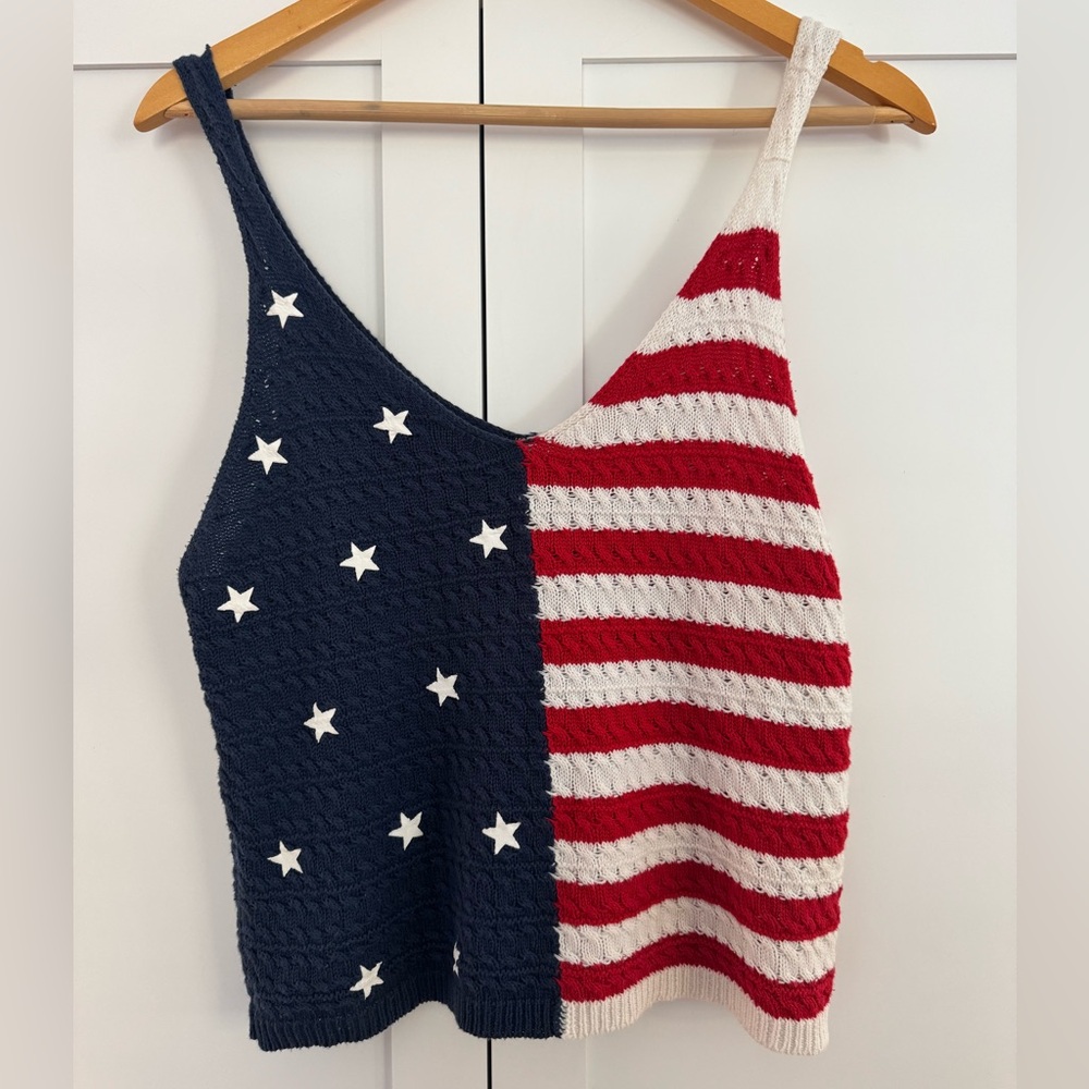 Moon & Madison Red, White & Blue Knit Sweater Size L